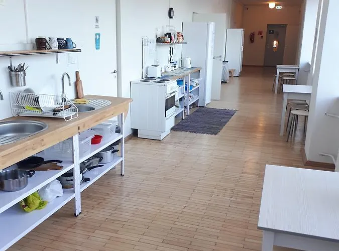 بيت شباب Ehe *