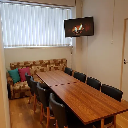 Ehe Auberge de jeunesse *